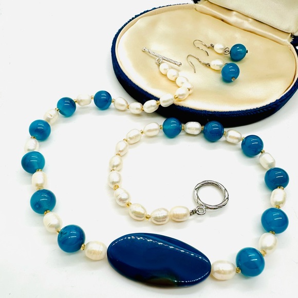 Vintage Pearl Blue Agate Necklace & Earrings - Picture 11 of 17